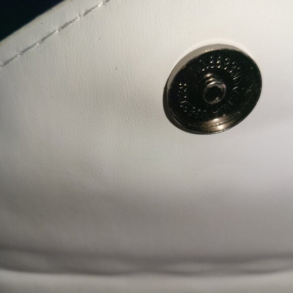 White Envelope Shoulder Bag Chain Strap Embossed Vegan Leather - Picture 12 of 12